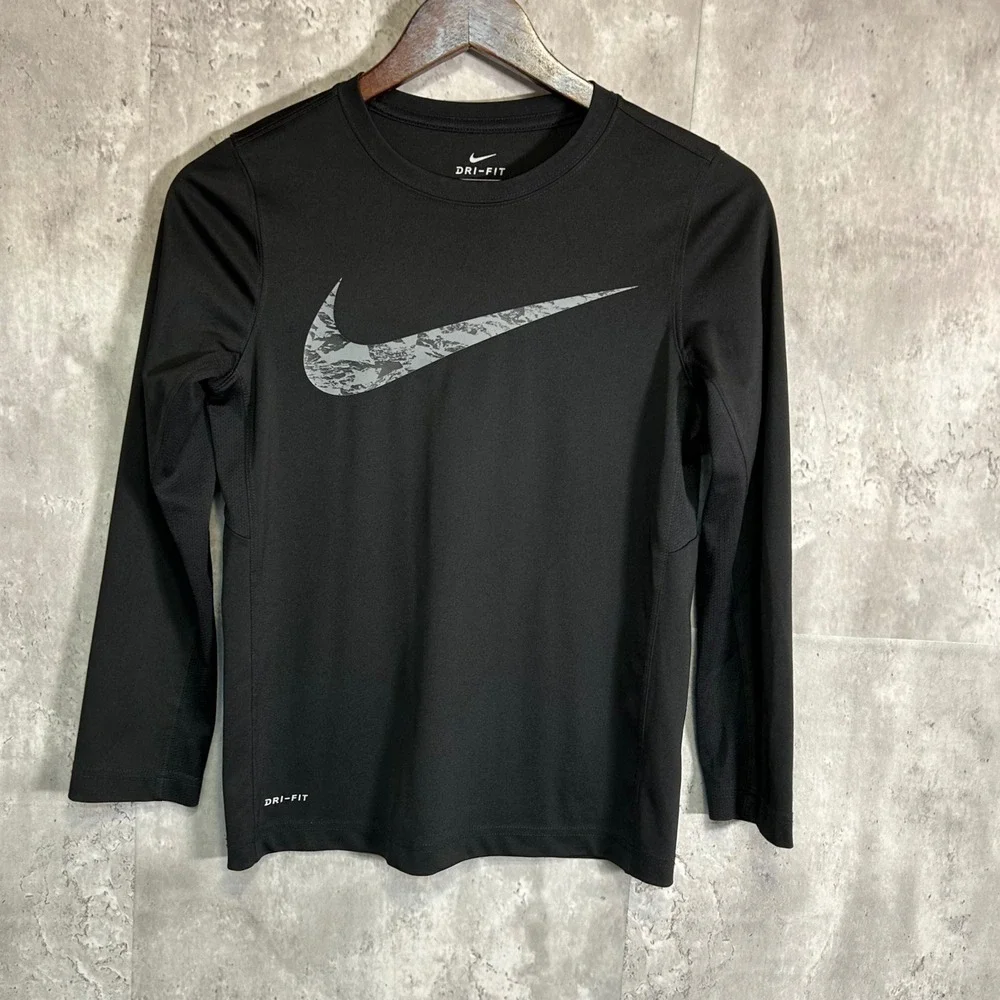 Nike Kids Dri-FIT Long Sleeve Training Shirt Black Camo Swoosh Size Medium M